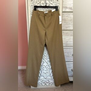 Coldwater Creek natural fit bootcut leg tan khaki colored trousers NWT 4 REG